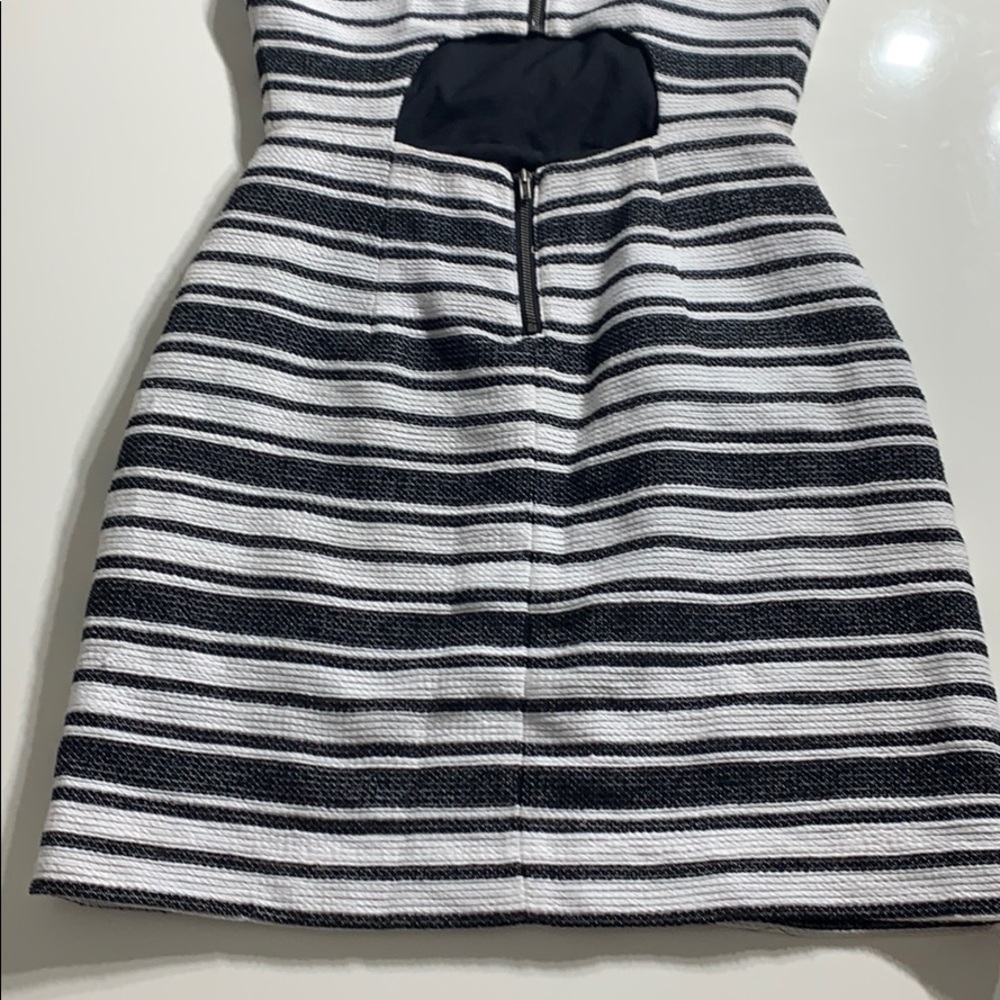Banana Republic Woven Sleeveless Pocket mini Dress 0 black and white - Picture 6 of 6